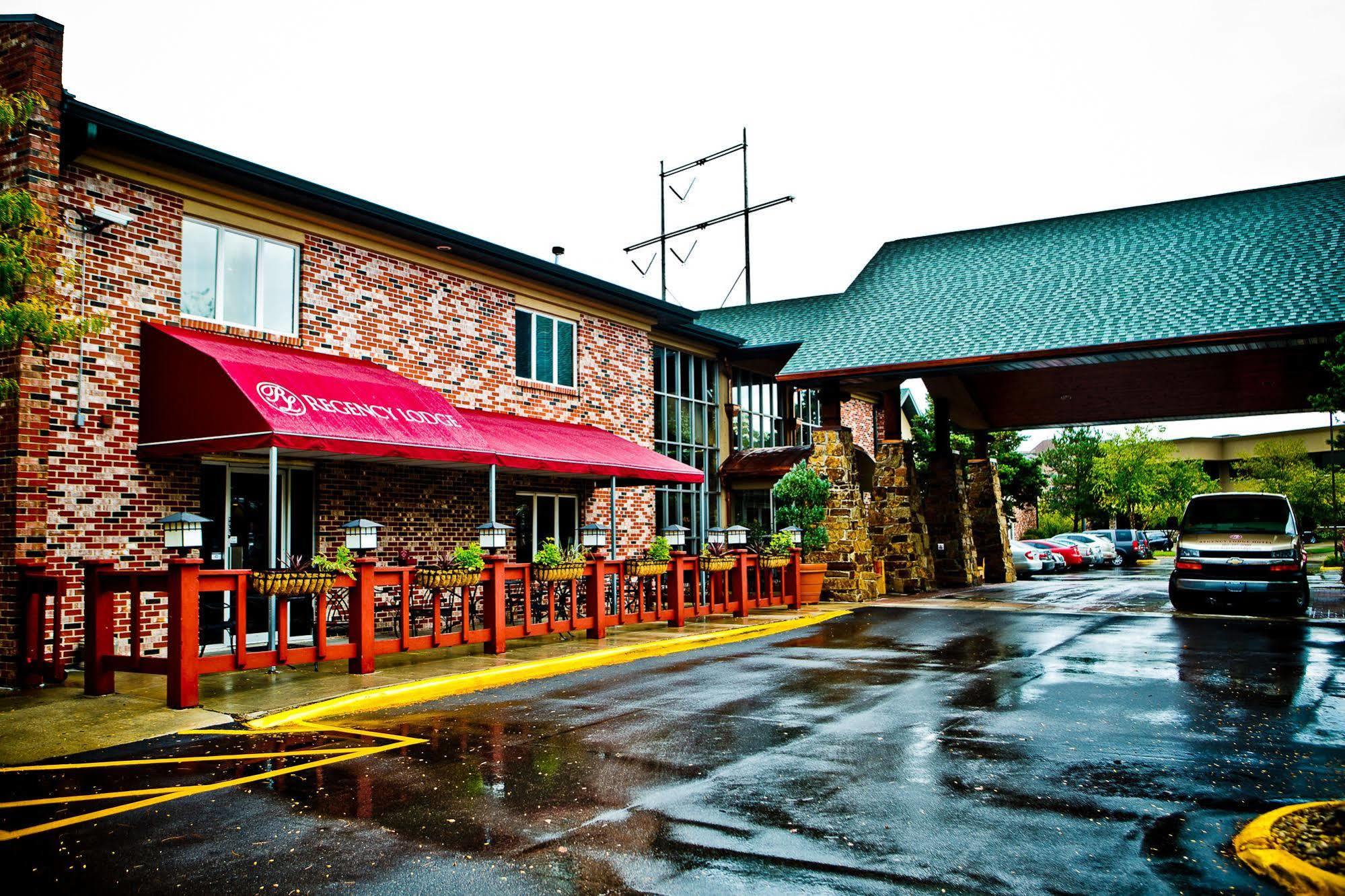 Regency Lodge Omaha Exterior photo